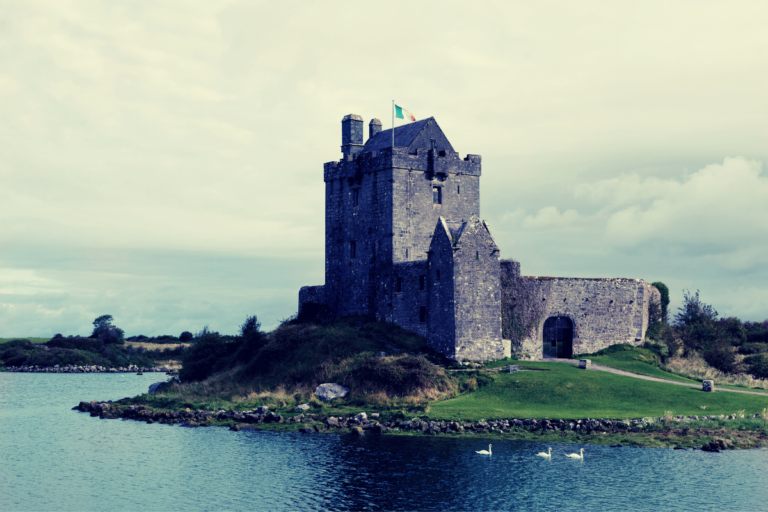 Top 25 Spooky places for tourists to visit in England