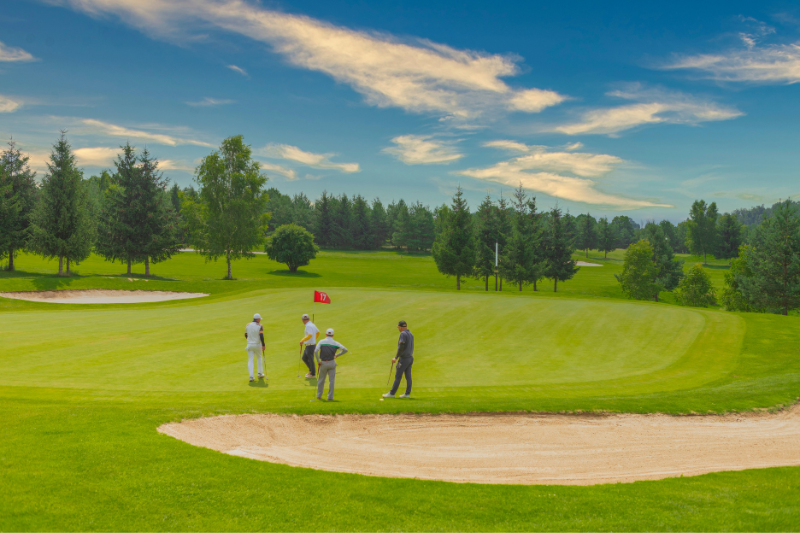 Read more about the article Top 10 Golf Clubs in England