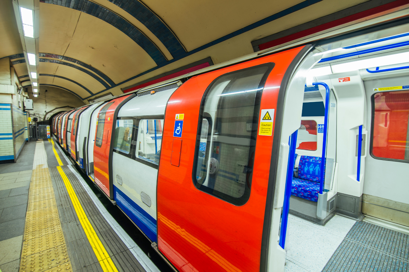 Read more about the article What is the best way to get around London?